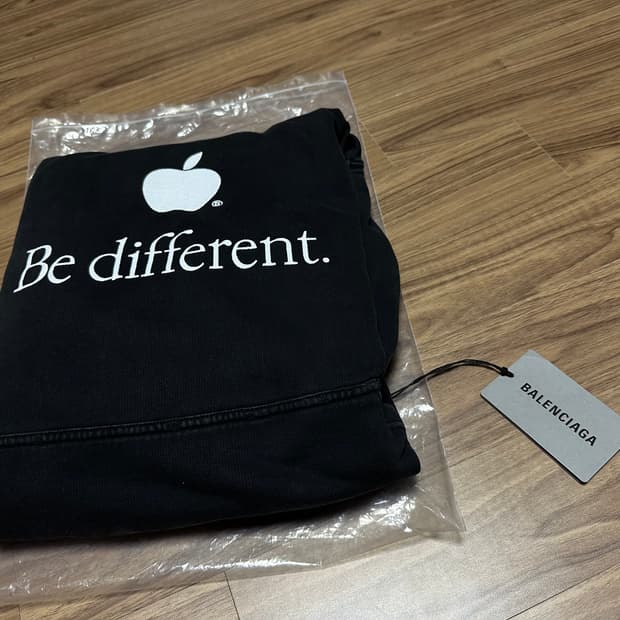 발렌시아가 비디퍼런트 애플후드 일반판