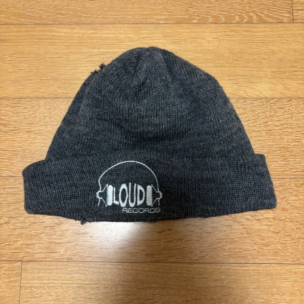 90s 라우드 레코즈 비니