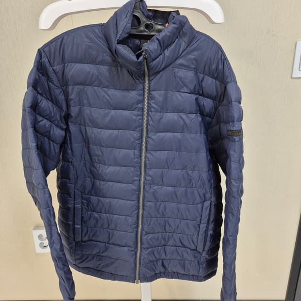 k2 정품 오리털경량패딩 105사이즈 팝니다