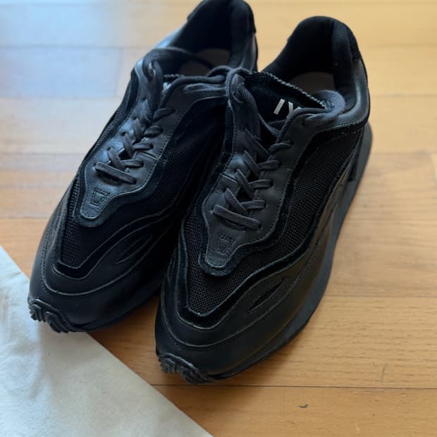 IYSO 올블랙 스니커즈