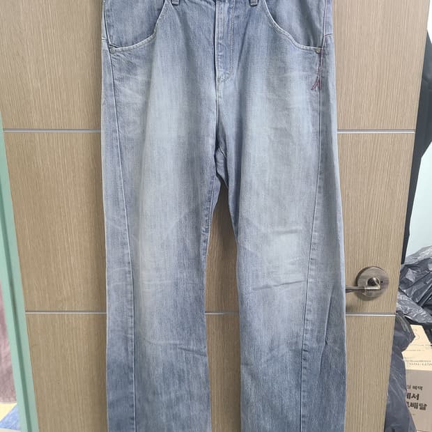 리바이스 엔지니어드 데님 팬츠 