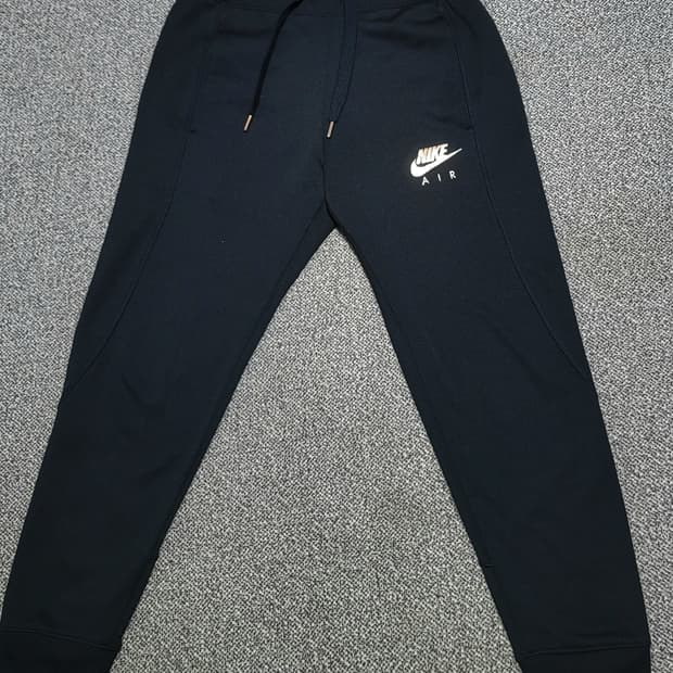 나이키 에어 커프 트랙 팬츠 블랙 우먼스 S 실측   26.-28 인치