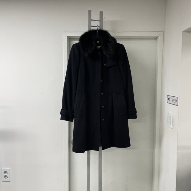 버버리 블랙 퍼 코트 6(W)