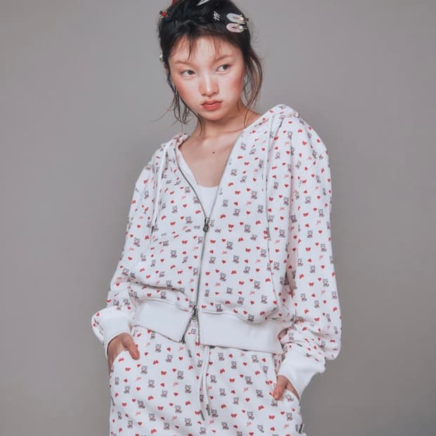 유희 PETITE PATTERN HOOD ZIP-UP WHITE