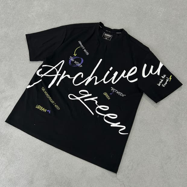 인터크류 블랙 반팔티 