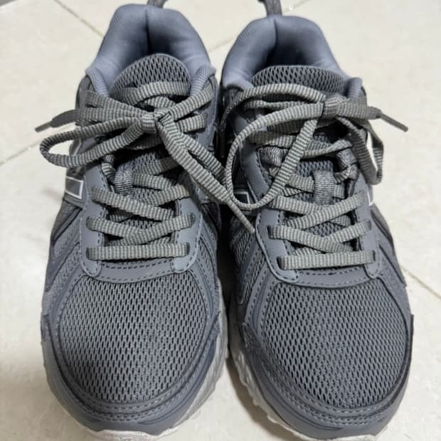 뉴발란스 러닝화