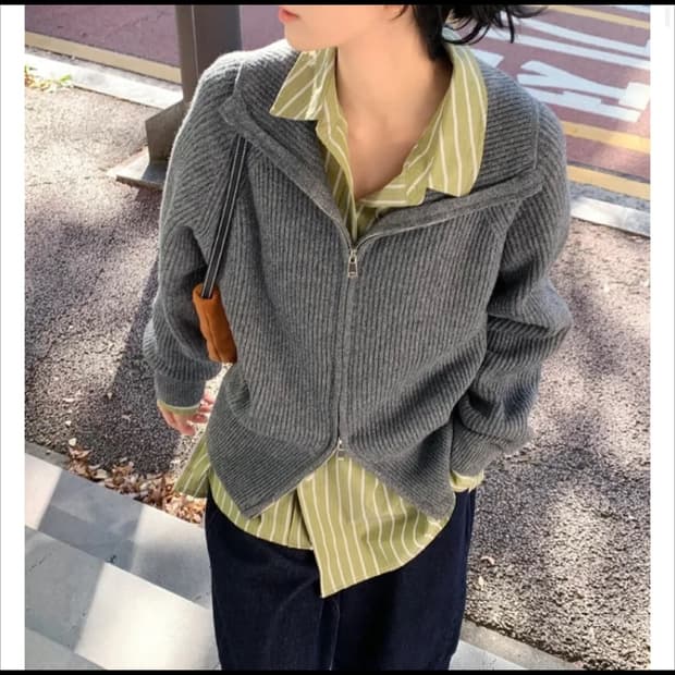 새상품 육육걸즈 투웨이 니트집업 챠콜