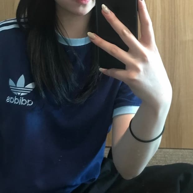 아디다스 반팔