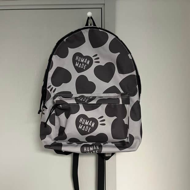 휴먼 메이드 하트 백팩 그레이
