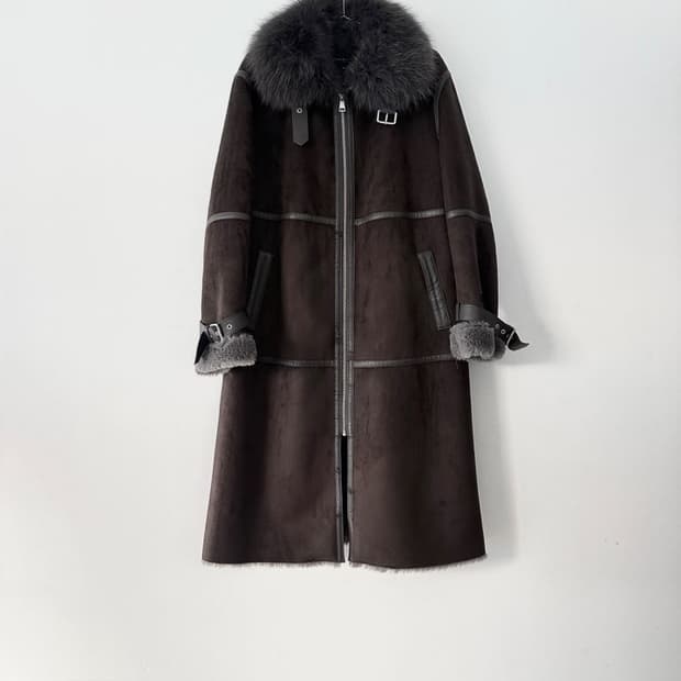 Buckle high neck long muston 