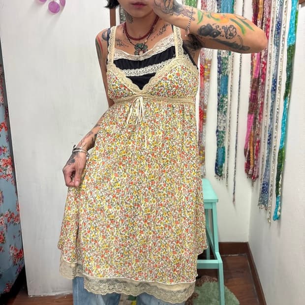 할매카지 빈티지 플라워 레이스 슬리브리스