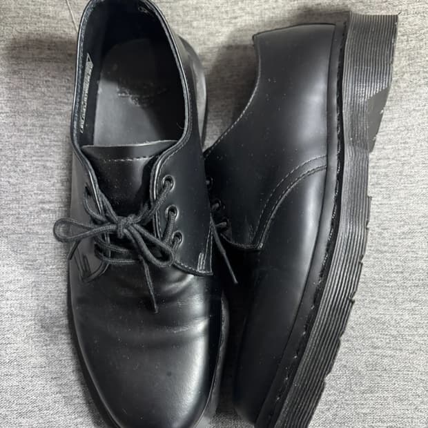 무료배송 닥터마틴 남성 로퍼슈즈 250 사이즈