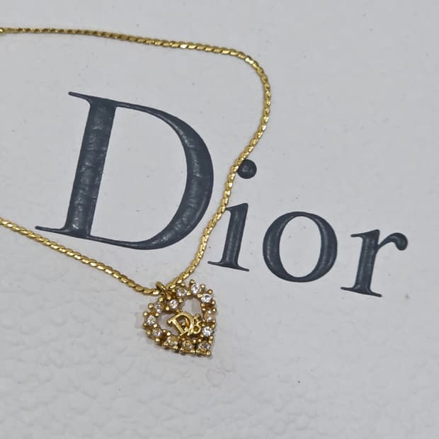 디올 금장 큐빅하트 dior 로고 팔찌