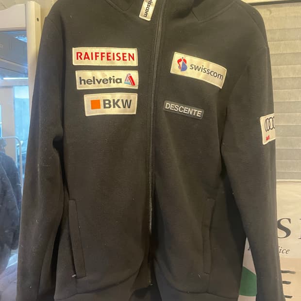 데상트 스위스 스폰서 후리스 일제정품 100~105