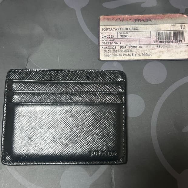 프라다 블랙 카드지갑