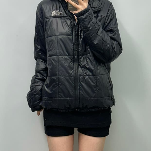 노스페이스 블랙 퀼팅 경량 패딩