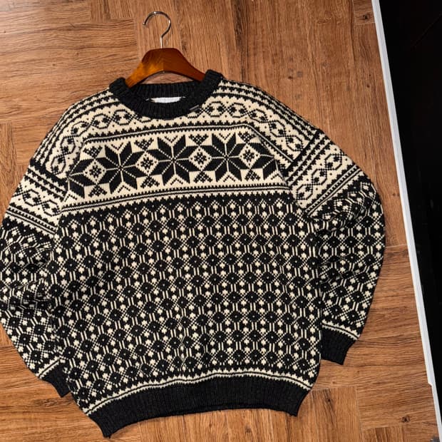 VOSS 빈티지 울 니트