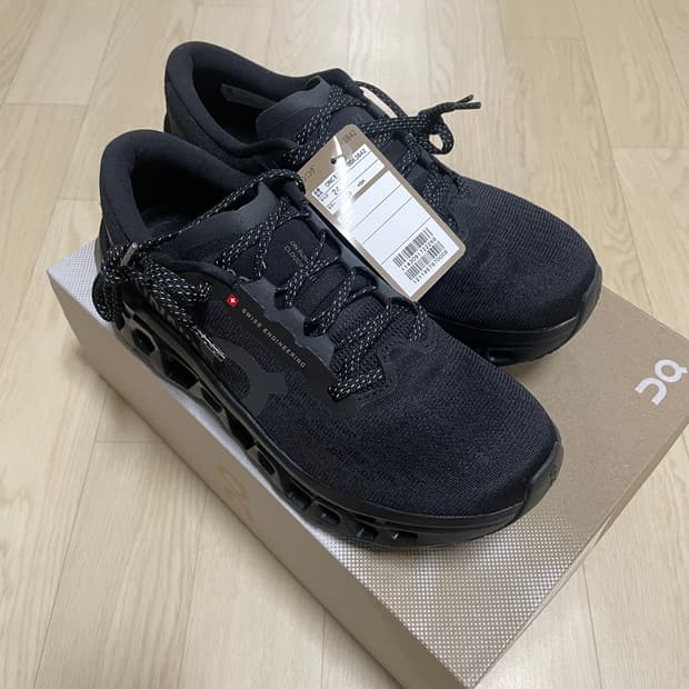 온러닝 클라우드몬스터 3 올블랙 색상 240mm