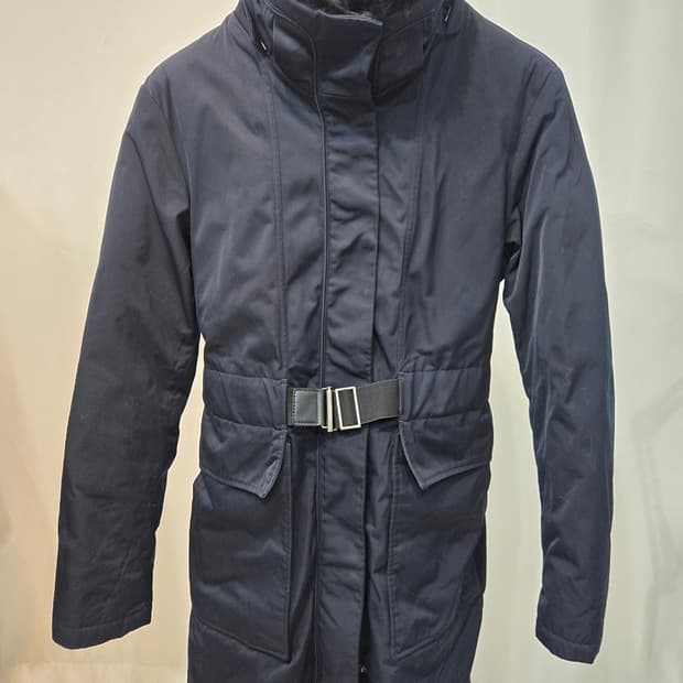 Theory 폭스퍼 벨트 롱패딩