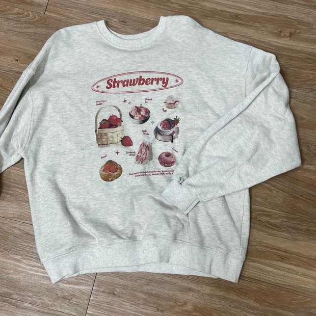 빈티지 딸기 프린팅 맨투맨