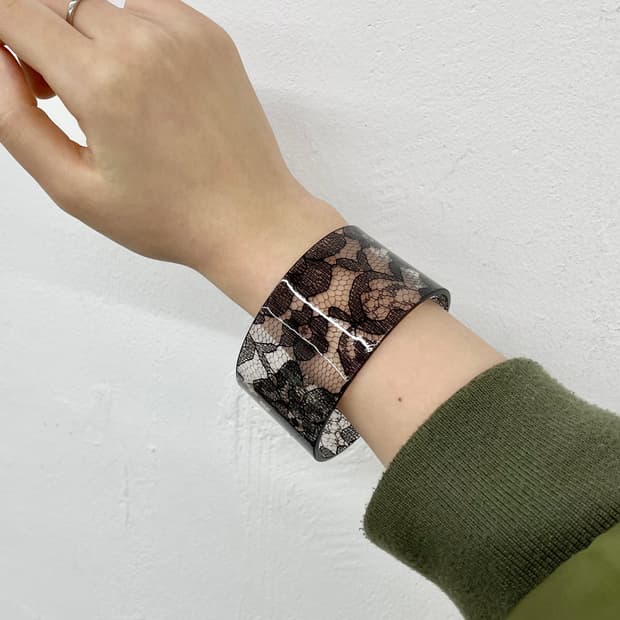 고딕 레이스 뱅글 팔찌