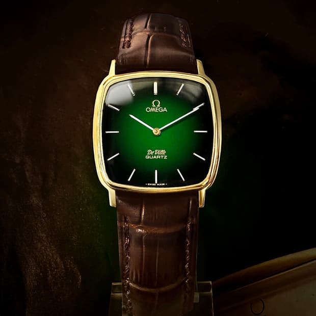 오메가 드빌 녹색투톤 로만 다이얼 쿼츠 남녀공용 가죽 시계