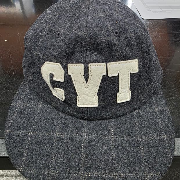 코벳블랑 스트랩백 볼캡