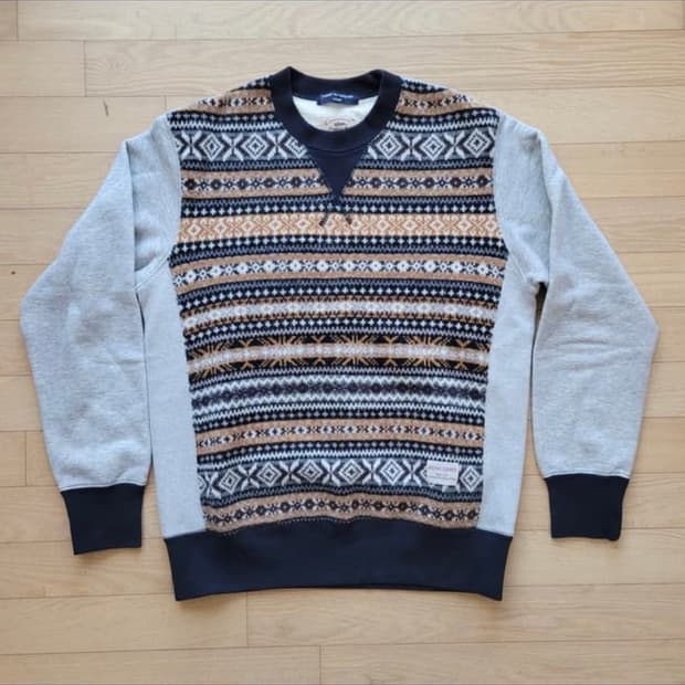 꼼데가르송 옴므 핸드 맨투맨 구해요