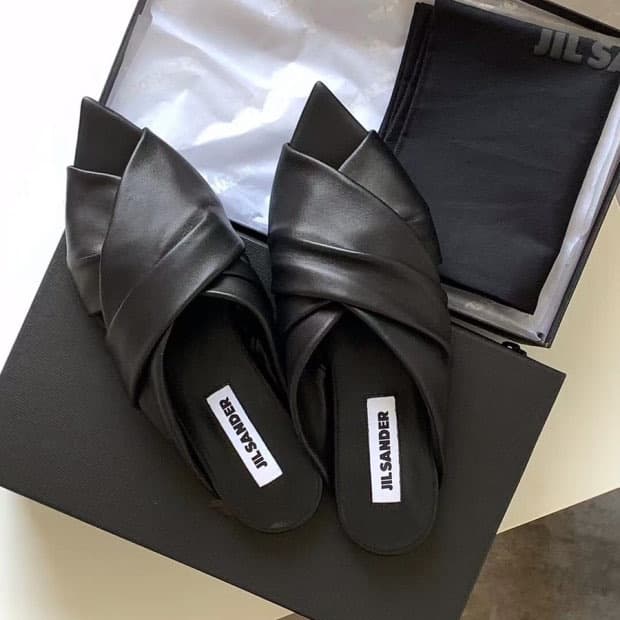 잘샌더 가죽 뮬