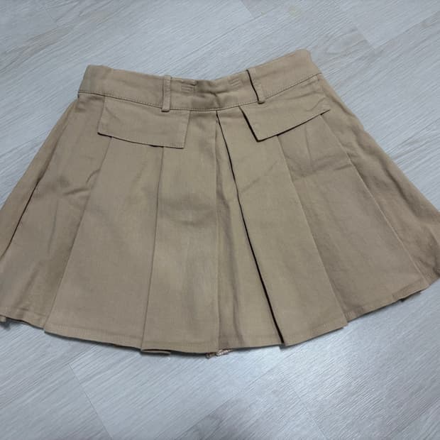빈티지 베이지 플리츠 포켓 스커트