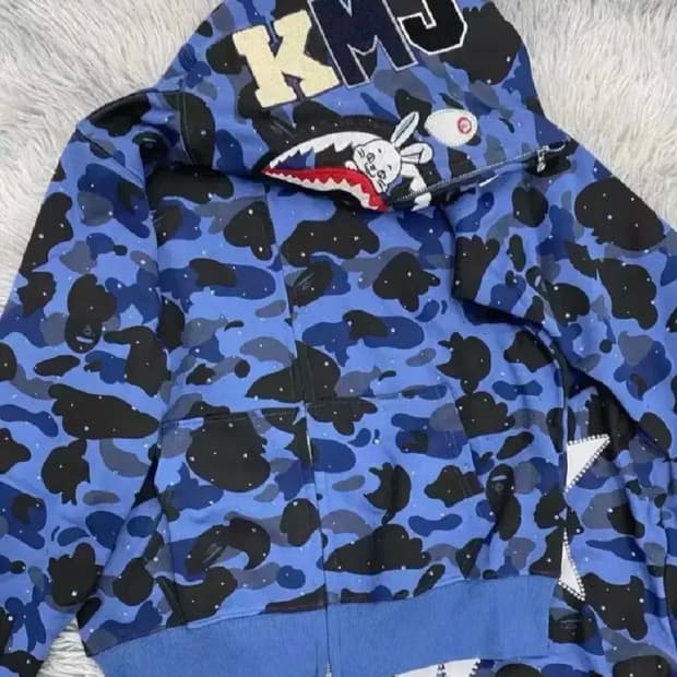 뉴진스 커스텀 베이프 샤크후드