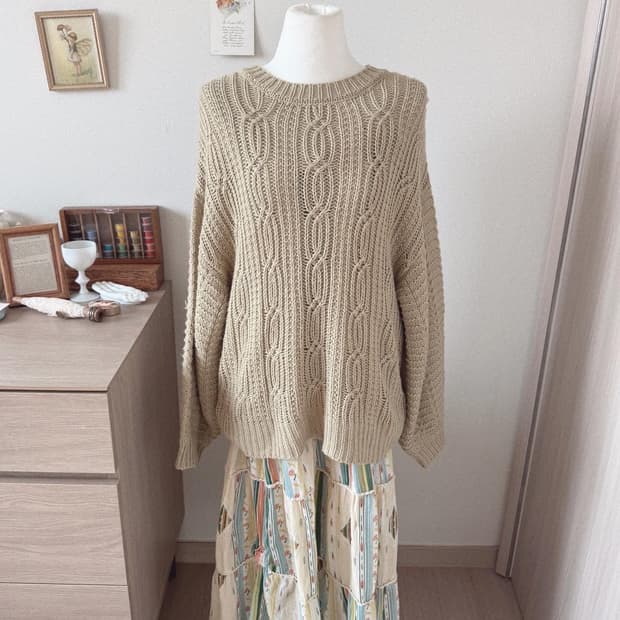 에카소포 브라운 니트