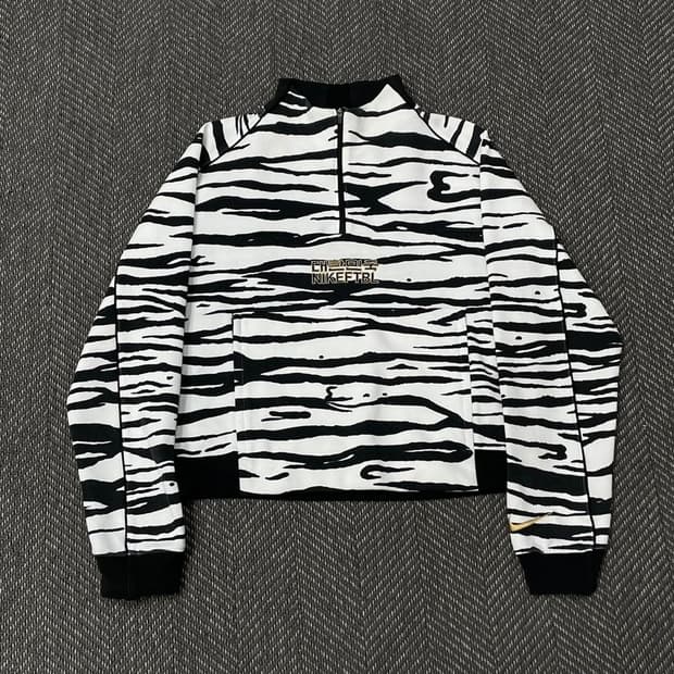 나이키 대한민국 하프집업 v0142