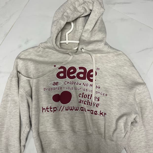 Aeae 후드티