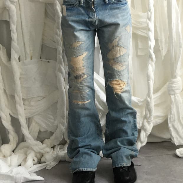 Damage point denim pants