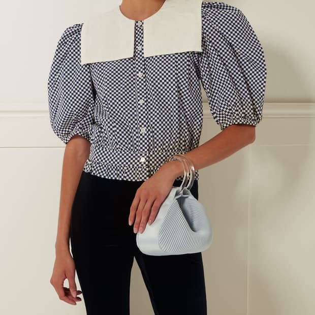 shrimps 쉬림프스 체커보드 자수빅카라 시그니처 벌룬 블라우스