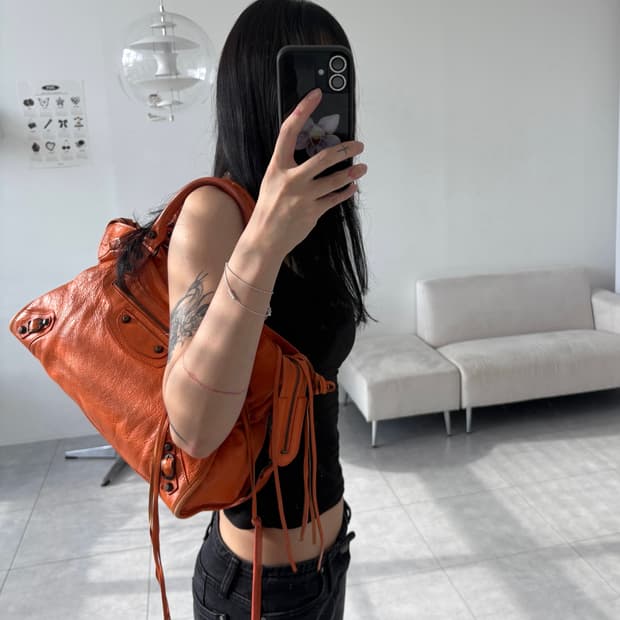 발렌시아가 모터시티백