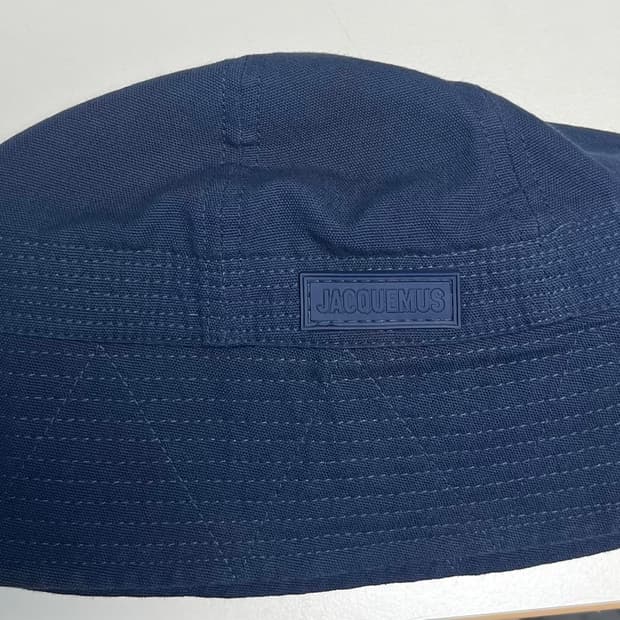 자크뮈스 네이비 버킷햇