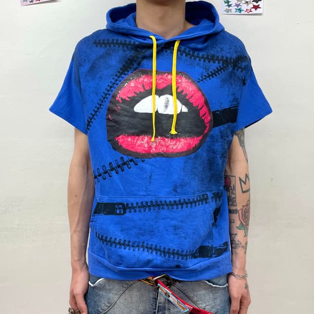 Big Lip Zipper Blue Hoodie T-shirt