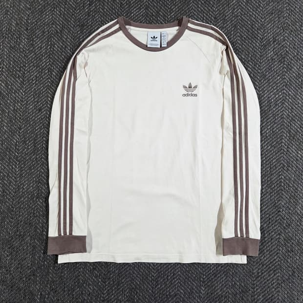아디다스 Adidas 크림 브라운 삼선 롱슬리브
