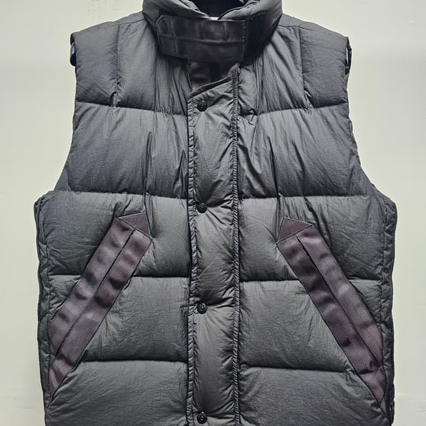 스톤아일랜드 2010 오파크 나일론 텔라 다운 베스트