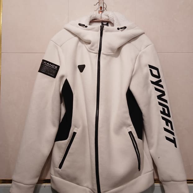 다이나핏 정품 여성 후드 집업 M (95) 사이즈