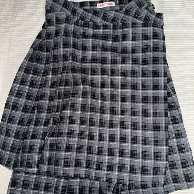 오피쉬 레이어드 체크 플리츠 랩 스커트 블랙