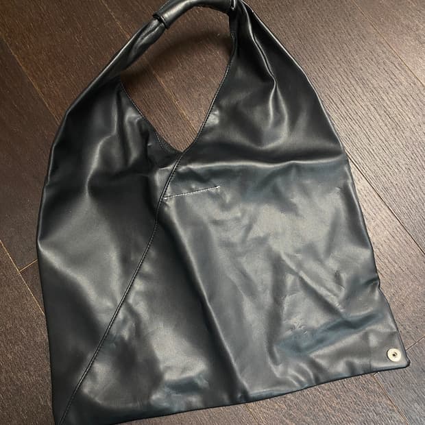MM6 메종 마지엘라 재패니즈백 블랙 스몰 