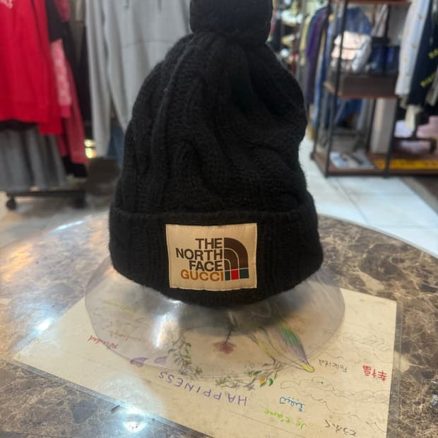 M/58 정품 구찌+노스페이스 비니 팝니다