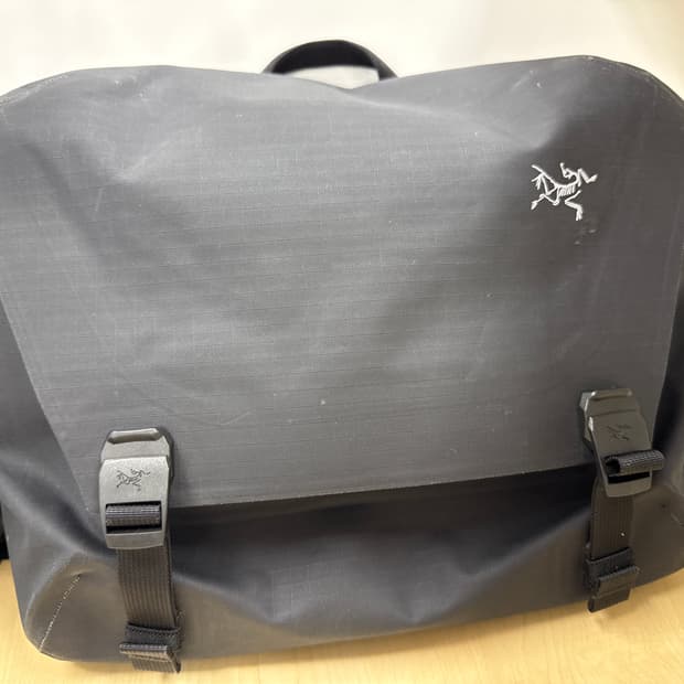 아크테릭스 그랜빌 10 캐리어 백 블랙