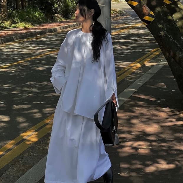 트리밍버드 플로우 셔링 스커트