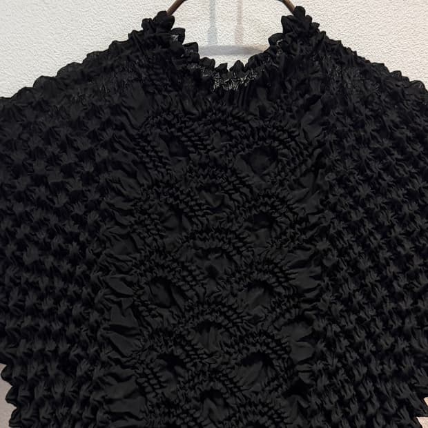Tiny Pok Black Shirred Texture Top