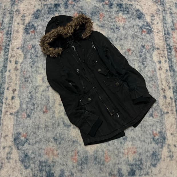 In the attic 00s trimming fur mods coat