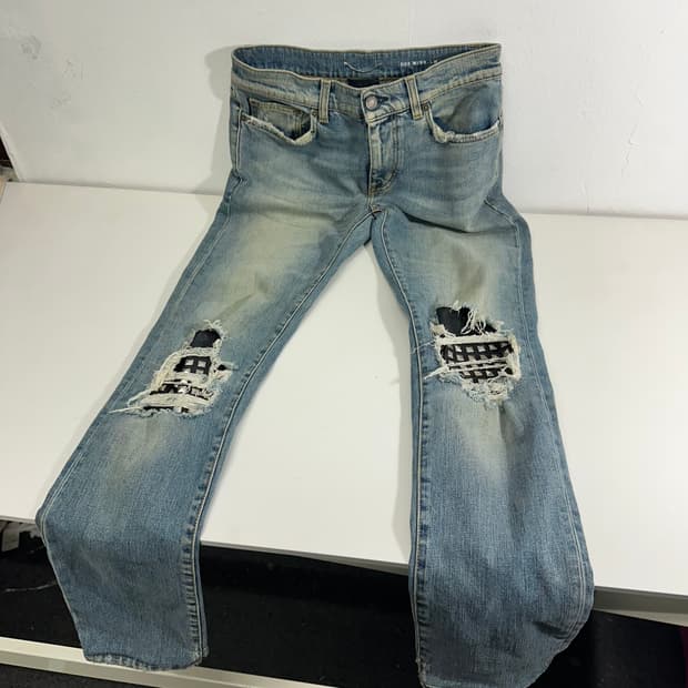 29 S 생로랑 17ss 슬림 스터드 레더패치 데님팬츠